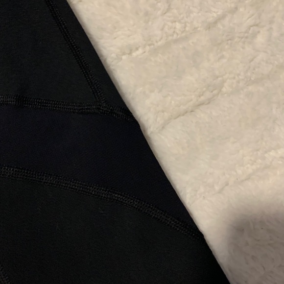 Aerie Chill Play Move 7/8 Mesh Legging - Picture 3 of 4